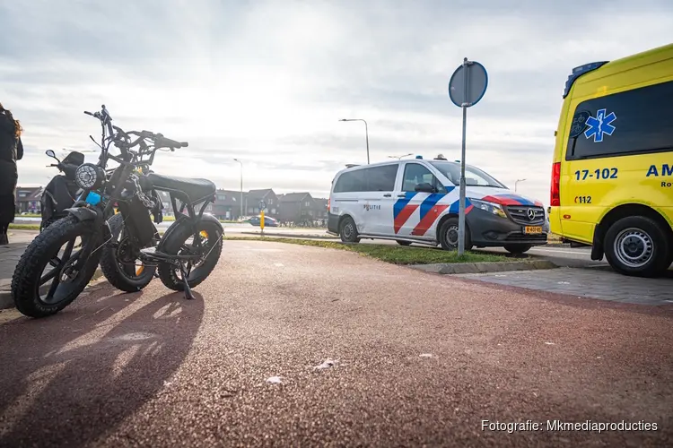 Fietsende jongen aangereden door auto