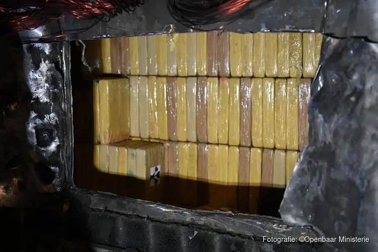 Douane vindt 4830 kilo cocaïne in elektrische magneten