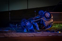 Brommobiel op zijn kop na eenzijdig ongeval