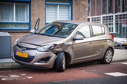 Aanrijding op de kruising Dynamostraat - Motorstraat in Rotterdam