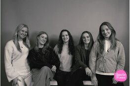 Kledingmarkt in Rotterdam zamelt geld in voor vrouwen met kanker