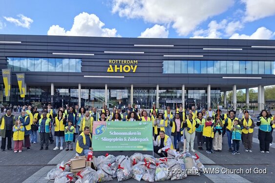 Church of God maakt Rotterdam schoon, lente opfrissing van de lokale gemeenschap