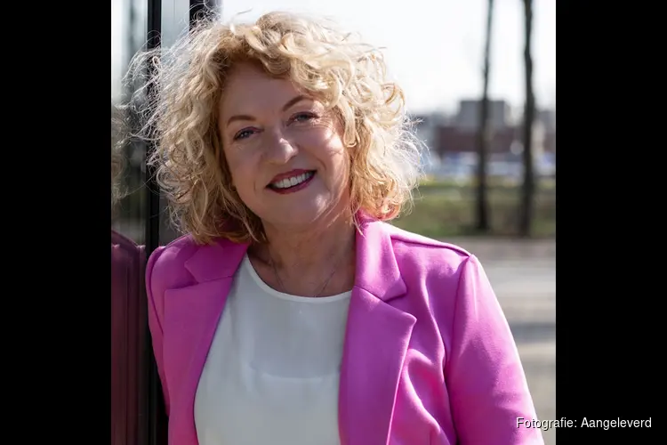 Nieuwe roman van Elly Persons verschijnt op 29 mei: De ware reiziger