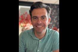 Schrijver uit Rotterdam-Zuid debuteert met thriller over AI en virtuele werelden