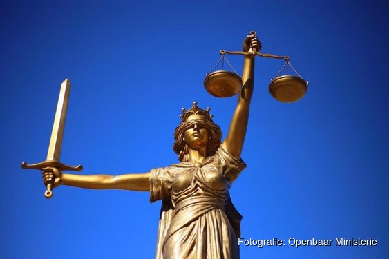Twee verdachten aangehouden nadat Douane partij cocaïne aantreft