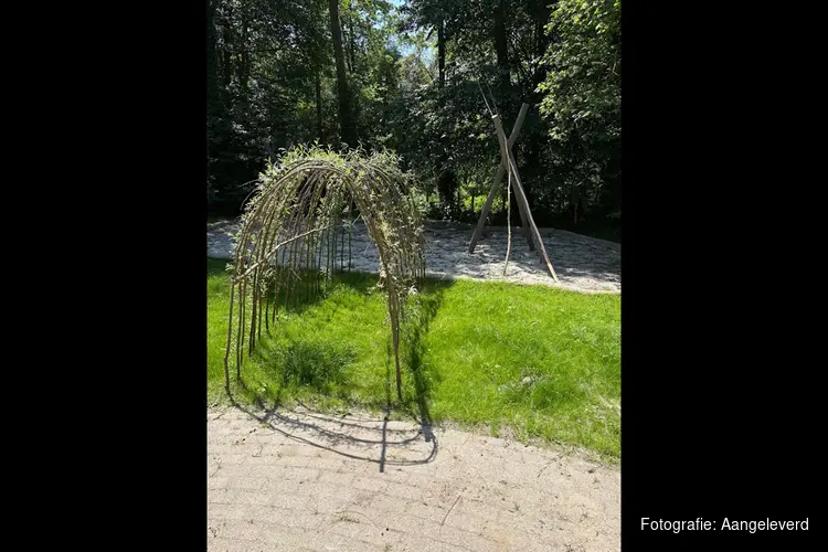 Officiële opening nieuwe natuurspeeltuin tijdens Nationale Buitenspeeldag op Stadsboerderij De Molenwei