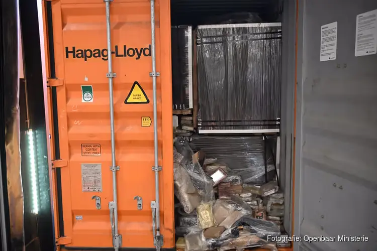 Douane vindt duizenden kilo’s cocaïne bij partij hout