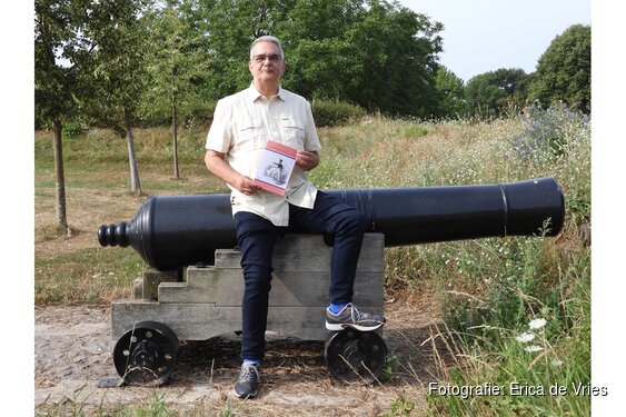 Rotterdamse havenstad vormt keerpunt in nieuwe historische roman over Nederlands-Indië