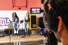 Pearl Jozefzoon zingt over genade in de bajes